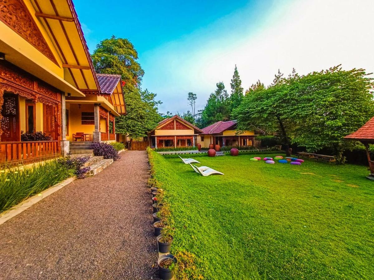 Mulberry Hill By The Lodge Bandung Exterior photo